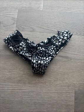 Victoria's Secret Black and Silver Heart Print Bikini Bottom